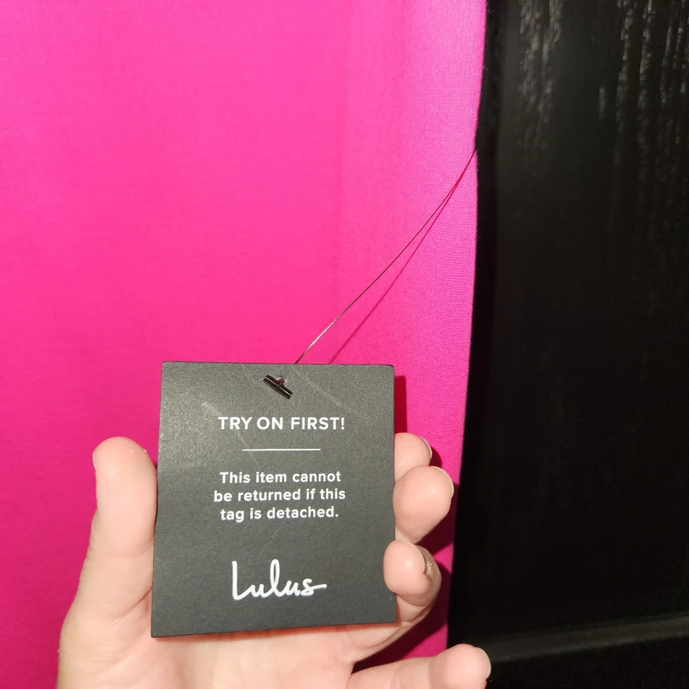 Lulu's dress. Size SMALL. BODYCON HOT 🔥 Pink - Picture 4 of 6